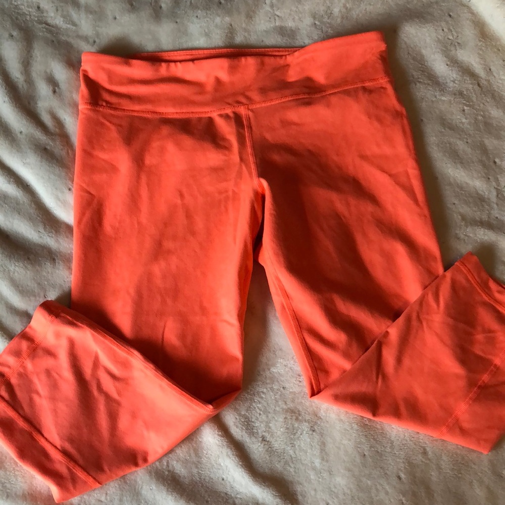 Under Armor cropped leggings